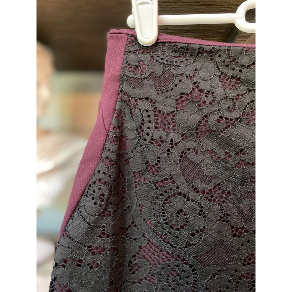 Diane von Furstenberg Mae Stretch Scroll Skirt 6 - Picture 2 of 7